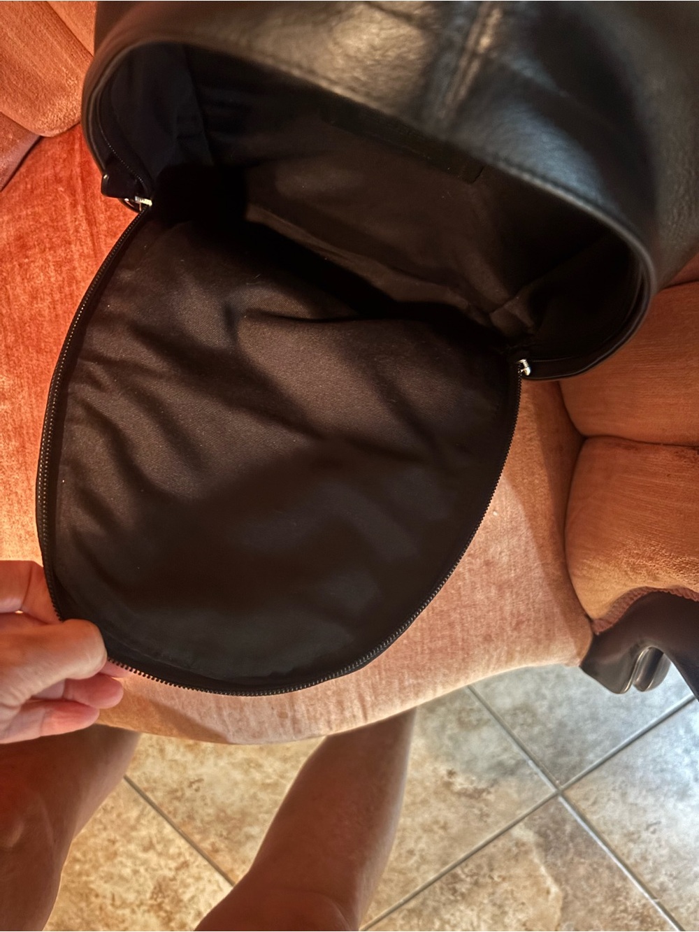 2018 Coach Charles F54770 Leather Sling Pack. - Picture 6 of 12